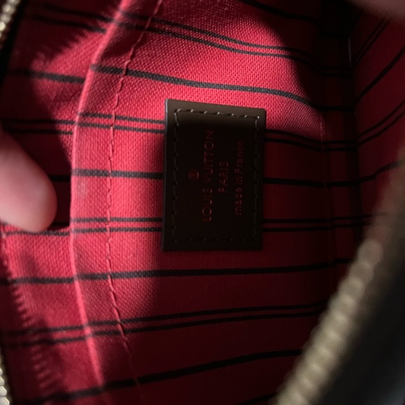 Louis Vuitton ♥️ - Picture 12 of 15